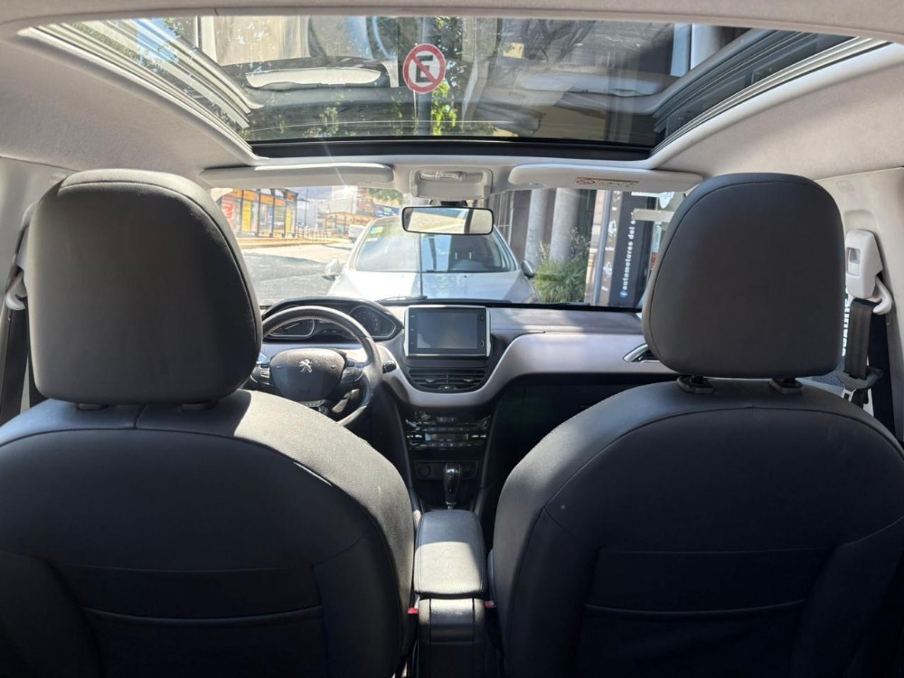 Peugeot 208 Feline — foto 8